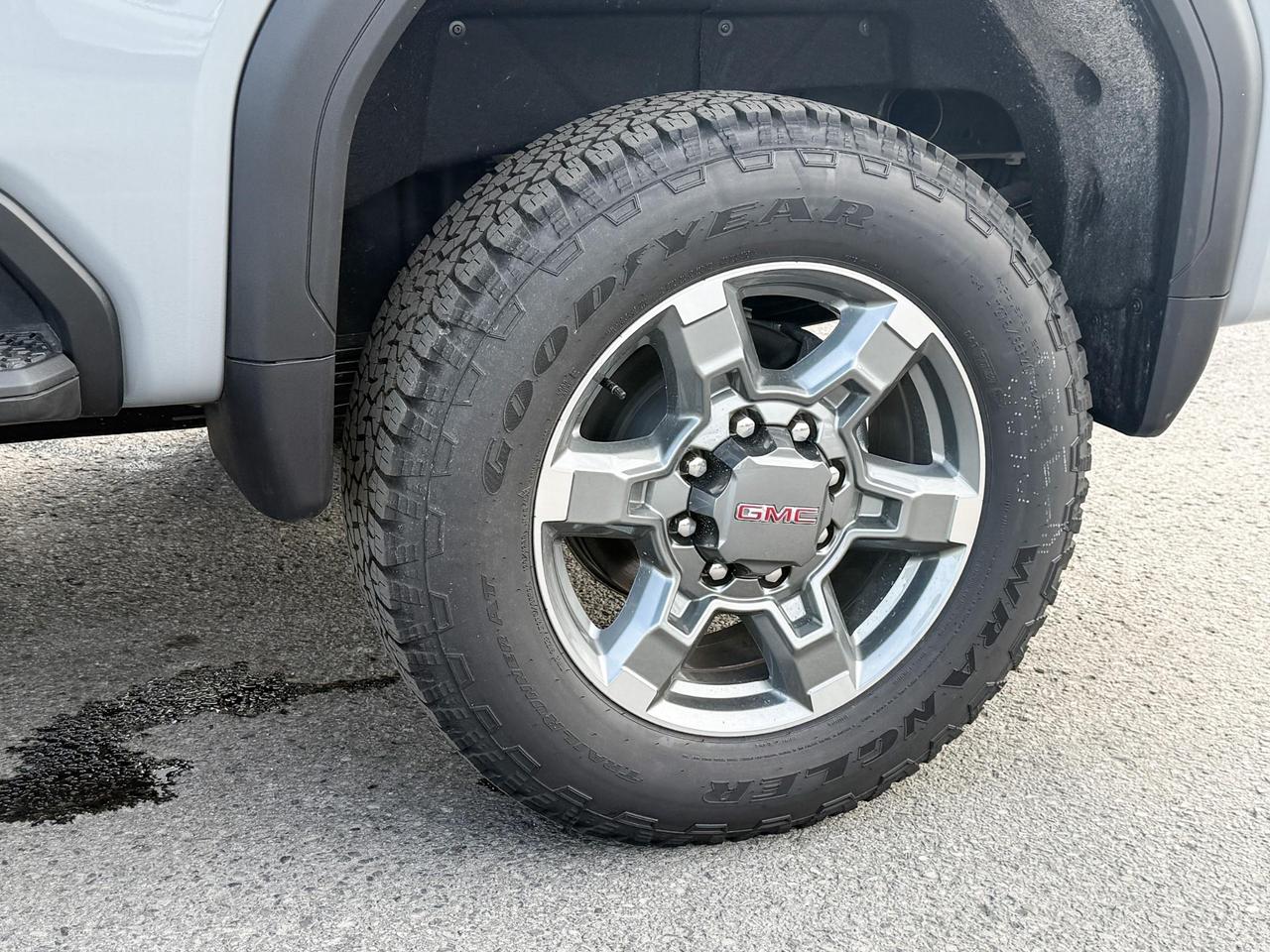 2025 GMC Sierra 2500 HD SLE 6.6L V8 DURAMAX WITH REMOTE START/ENTRY, CRUISE CONTROL, VINYL FLOORING, HD REAR VISION CAMERA, APPLE CARPLAY AND ANDROID AUTO Photo