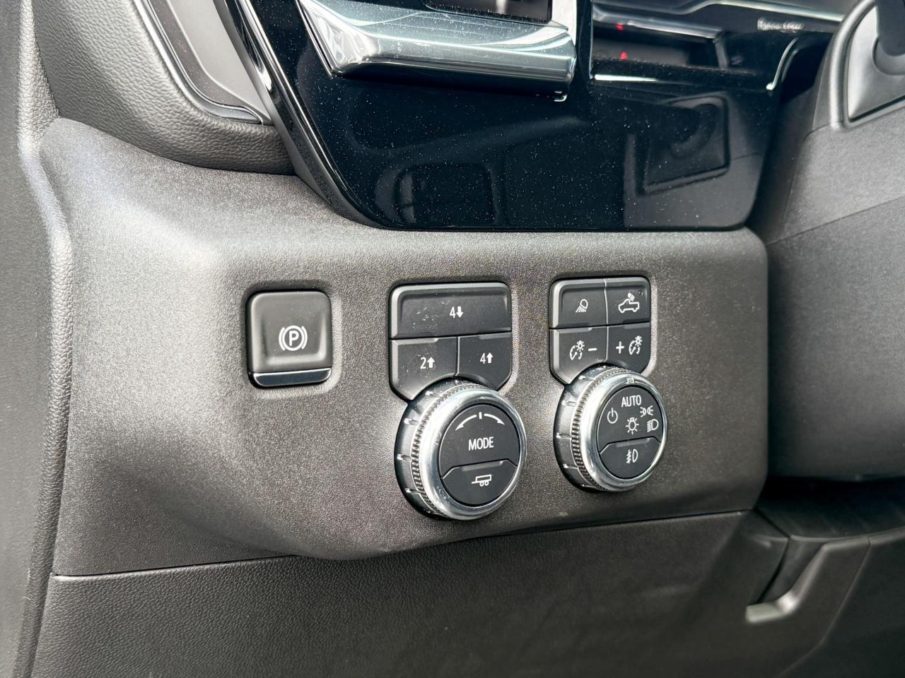 2025 GMC Sierra 2500 HD SLE 6.6L V8 DURAMAX WITH REMOTE START/ENTRY, CRUISE CONTROL, VINYL FLOORING, HD REAR VISION CAMERA, APPLE CARPLAY AND ANDROID AUTO Photo