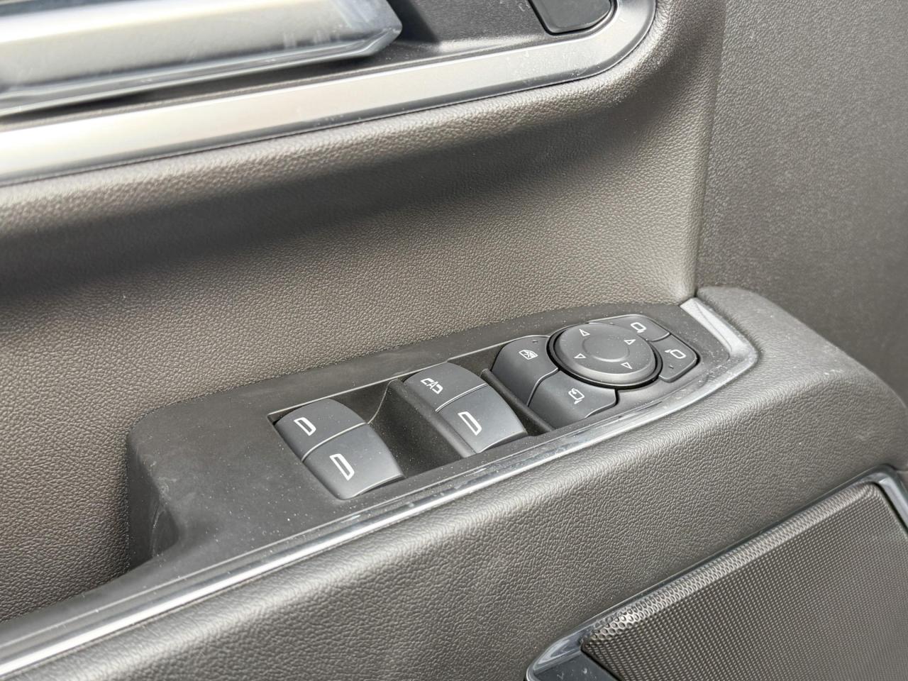 2025 GMC Sierra 2500 HD SLE 6.6L V8 DURAMAX WITH REMOTE START/ENTRY, CRUISE CONTROL, VINYL FLOORING, HD REAR VISION CAMERA, APPLE CARPLAY AND ANDROID AUTO Photo