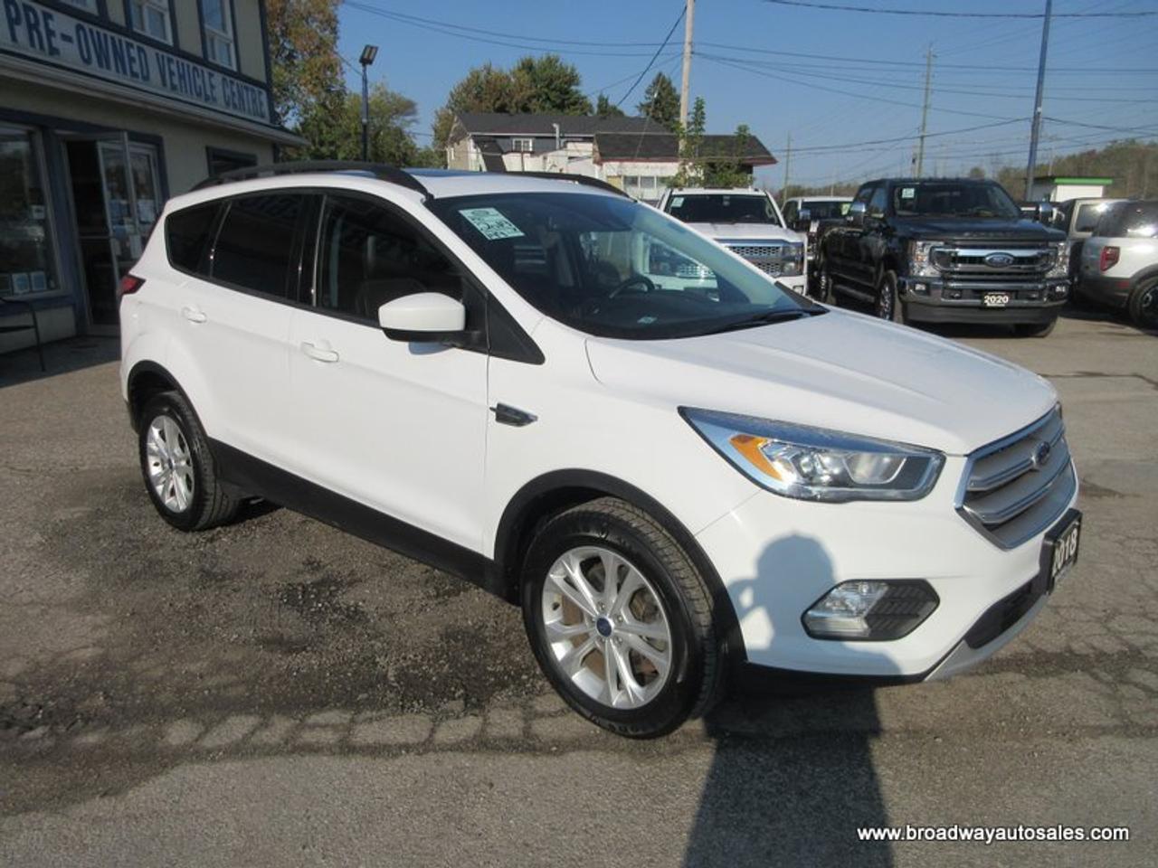 2018 Ford Escape FOUR-WHEEL DRIVE SEL-VERSION 5 PASSENGER 1.5L - ECO-BOOST.. NAVIGATION.. PANORAMIC SUNROOF.. LEATHER.. HEATED SEATS.. POWER TAILGATE.. Photo4