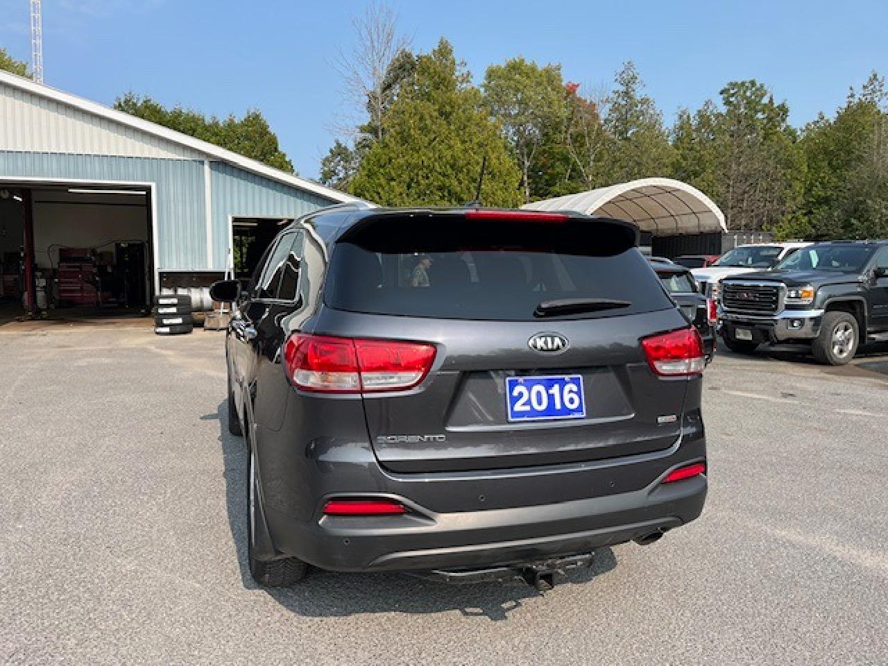 2016 Kia Sorento  - Photo #7