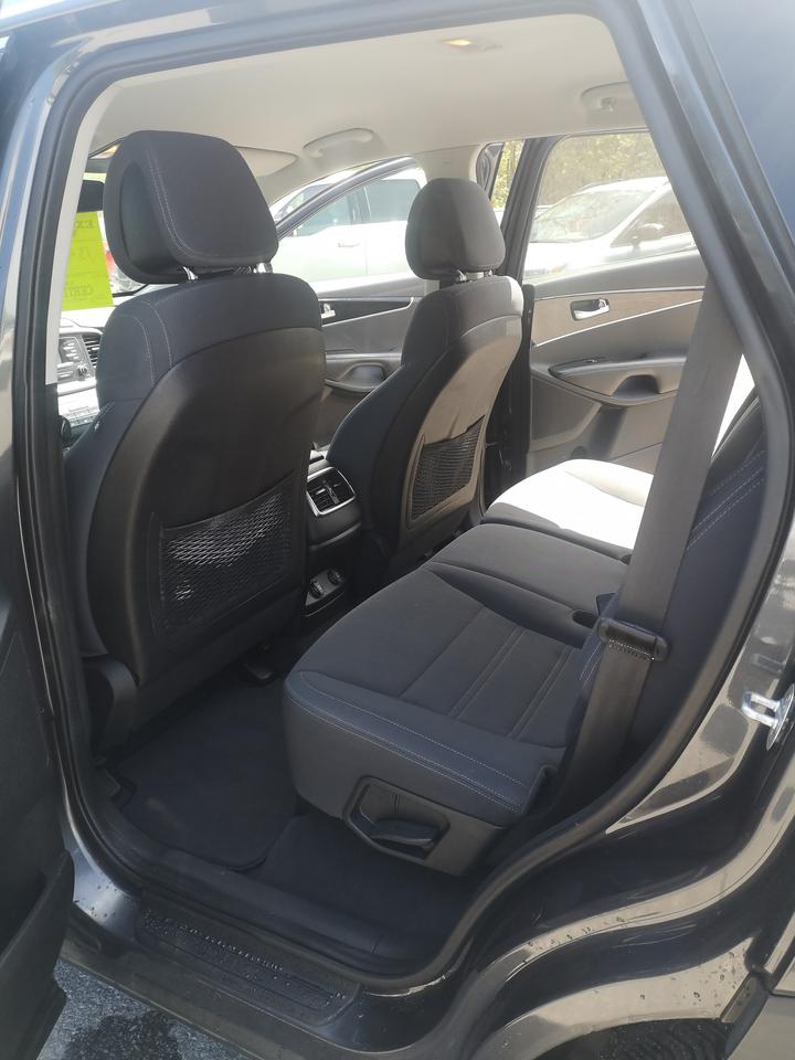 2016 Kia Sorento 2.0L Turbo LX+ Photo