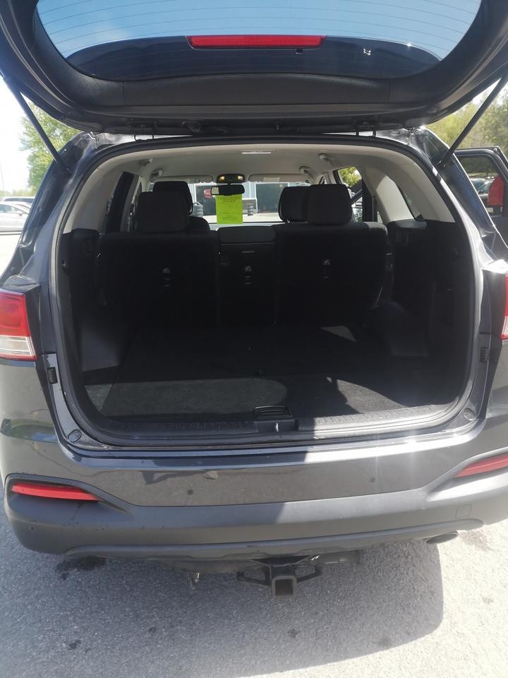 2016 Kia Sorento 2.0L Turbo LX+ Photo