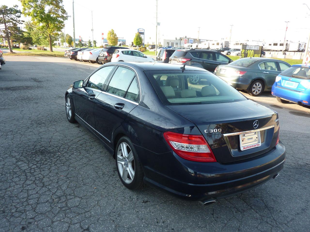 2011 Mercedes-Benz C300 4dr Sdn C 300 4MATIC - Photo #6