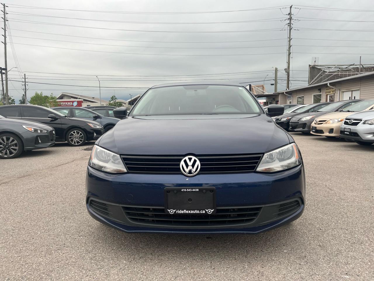 2012 Volkswagen Jetta Trendline - Photo #2