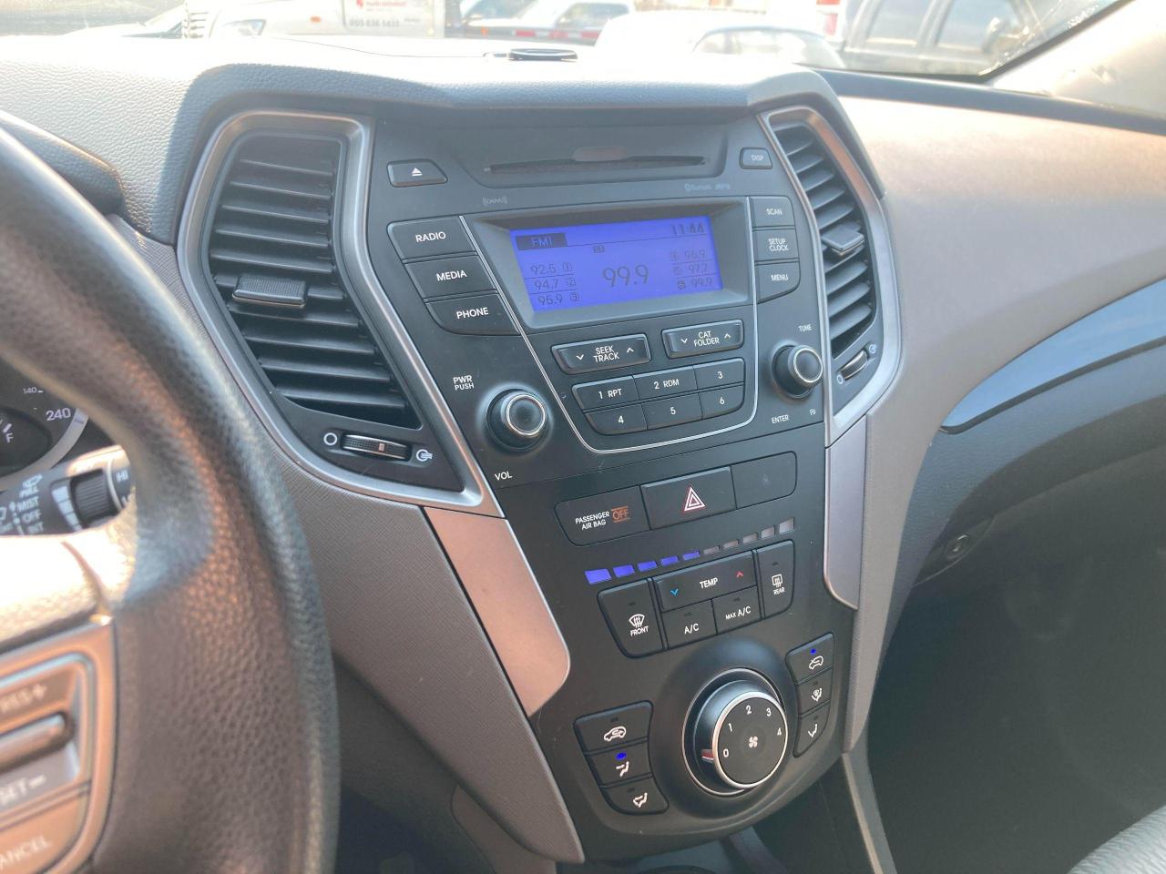 2015 Hyundai Santa Fe Sport  Photo