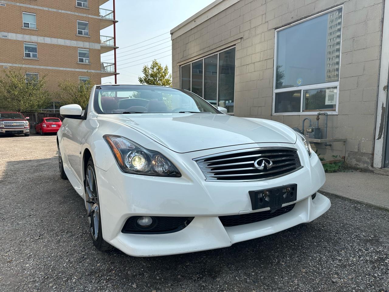 Used 2015 Infiniti Q60 2dr Auto IPL Red Interior for sale in Waterloo, ON