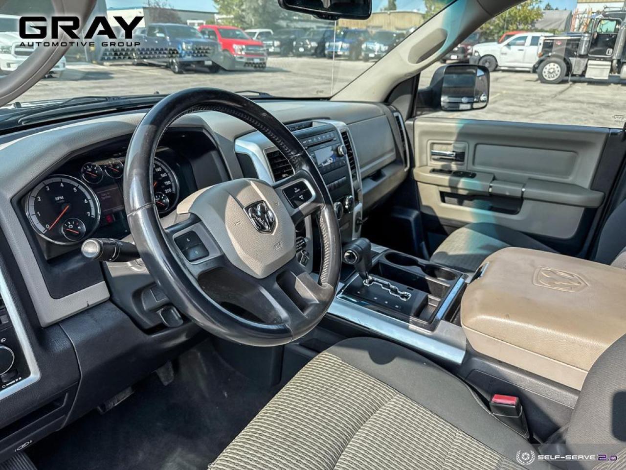 2011 RAM 1500 SLT 5.7L V8/6.4' Box/4x4/Power Group - Photo #9
