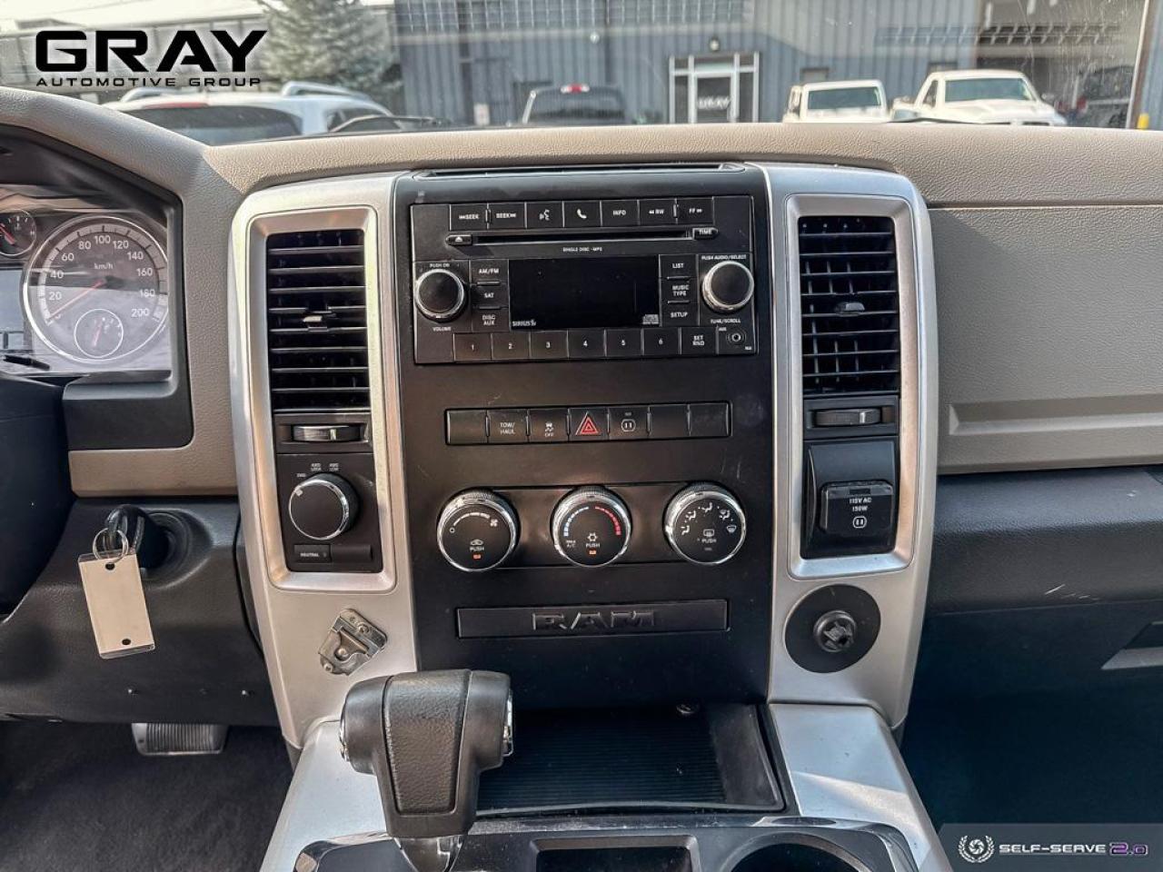 2011 RAM 1500 SLT 5.7L V8/6.4' Box/4x4/Power Group - Photo #12