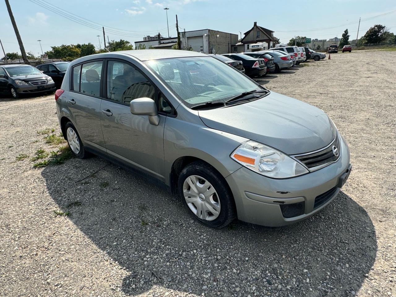 Used 2011 Nissan Versa 5dr HB I4 Auto 1.8 S for sale in Kitchener, ON