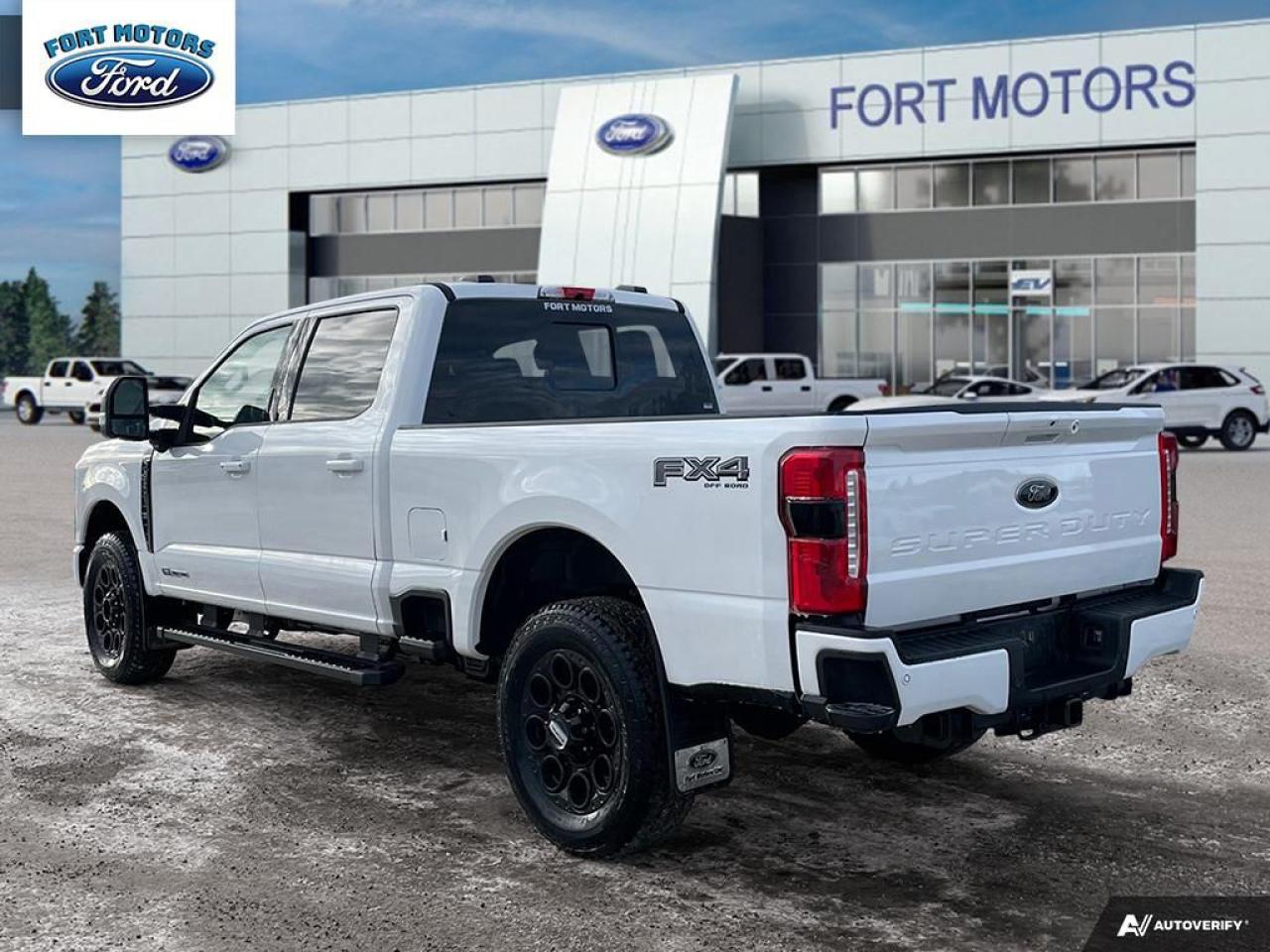 2024 Ford SUPERDUTY F-350® Lariat® Photo