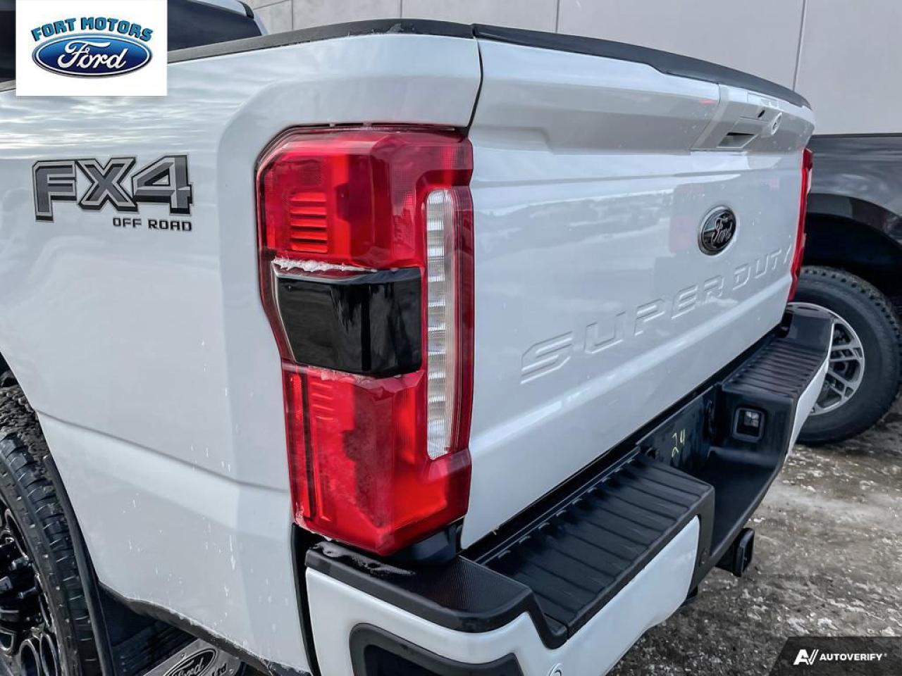 2024 Ford SUPERDUTY F-350® Lariat® Photo5