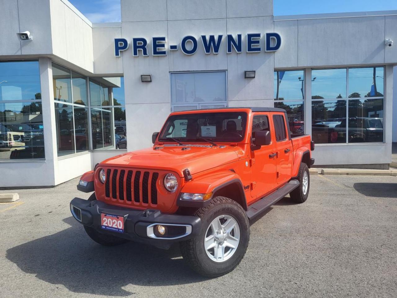 Used 2020 Jeep Gladiator Sport S for sale in Niagara Falls, ON