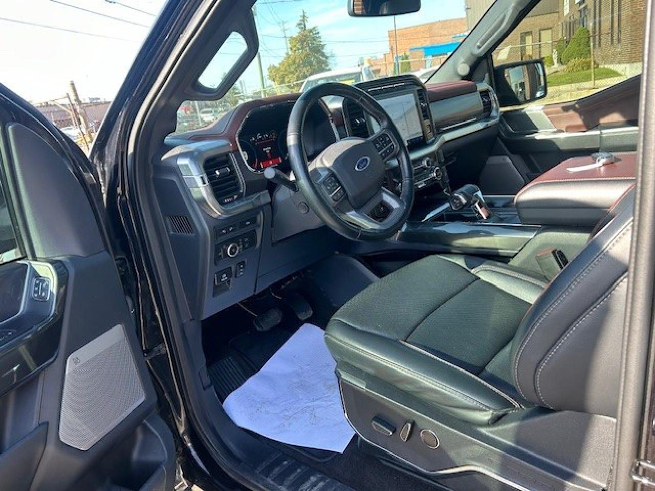 2021 Ford F-150 Lariat Sport Photo2