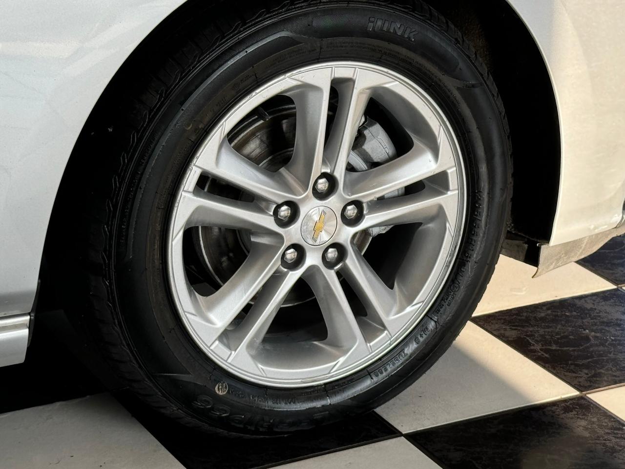 2017 Chevrolet Cruze LT+ApplePlay+Remote Start+New Tires+Brakes+Camera - Photo #49