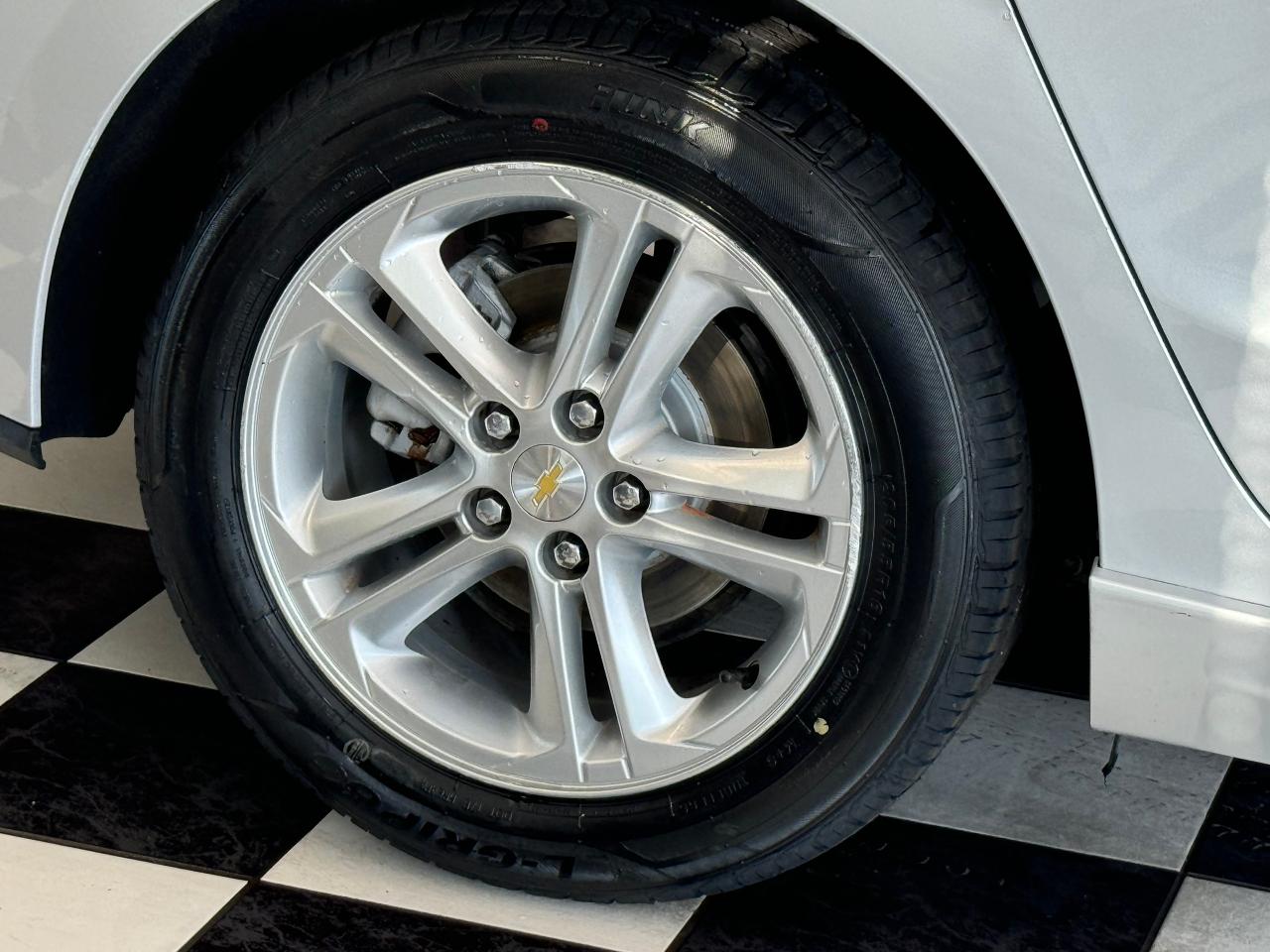 2017 Chevrolet Cruze LT+ApplePlay+Remote Start+New Tires+Brakes+Camera - Photo #48