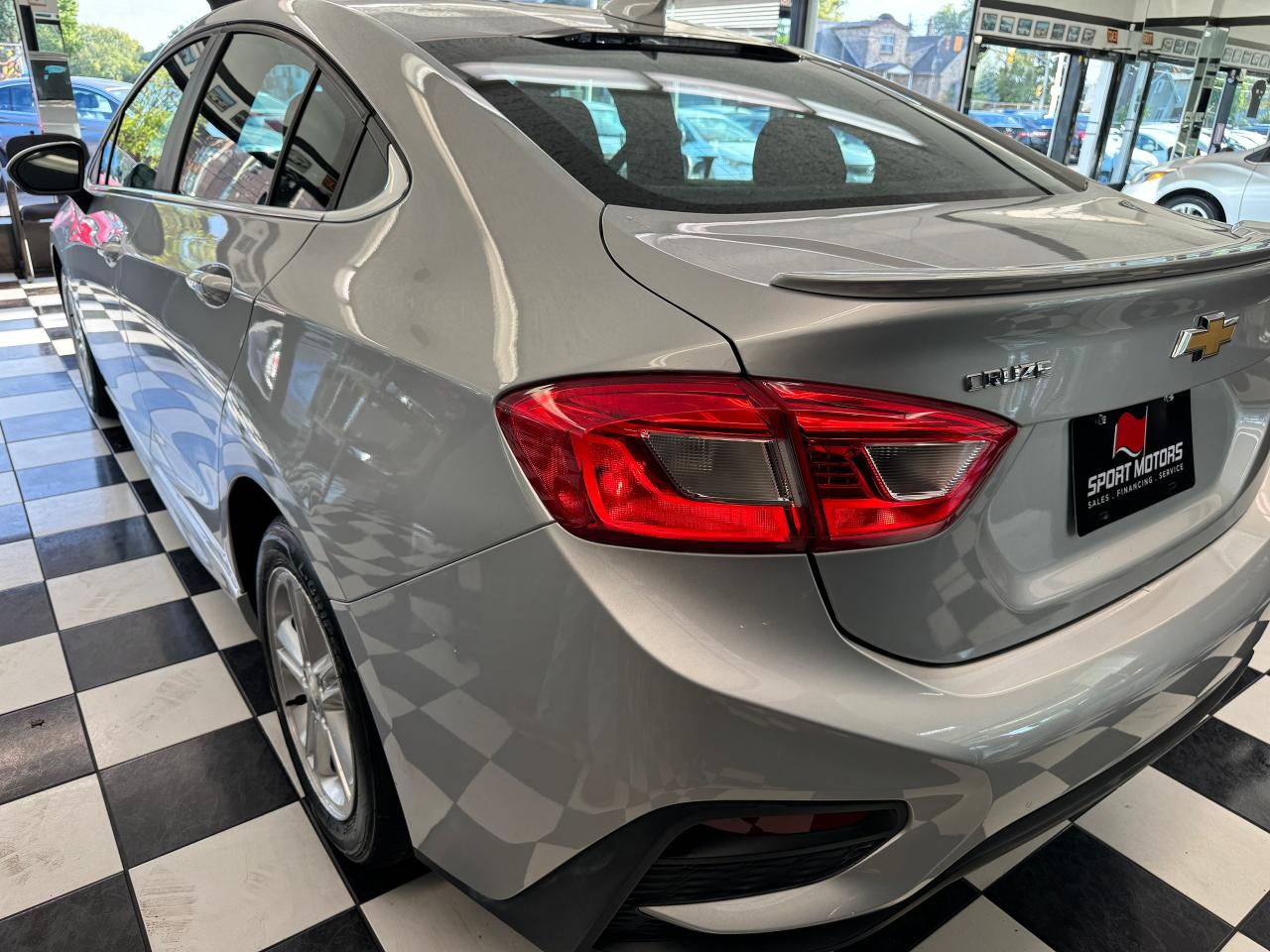 2017 Chevrolet Cruze LT+ApplePlay+Remote Start+New Tires+Brakes+Camera - Photo #35