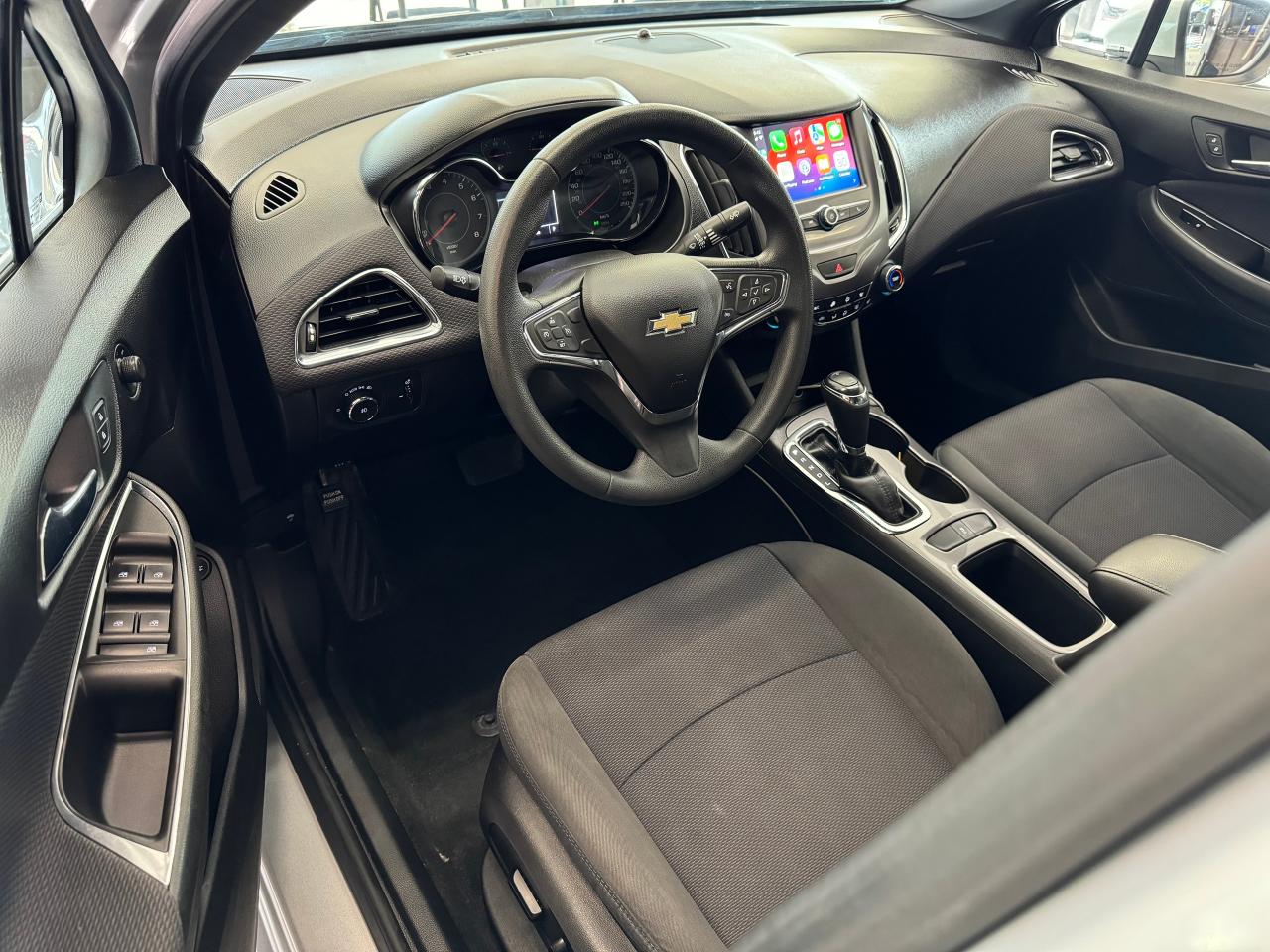 2017 Chevrolet Cruze LT+ApplePlay+Remote Start+New Tires+Brakes+Camera - Photo #16