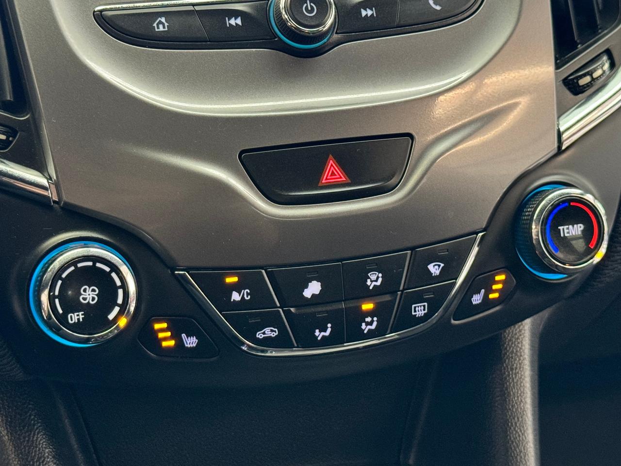 2017 Chevrolet Cruze LT+ApplePlay+Remote Start+New Tires+Brakes+Camera - Photo #30