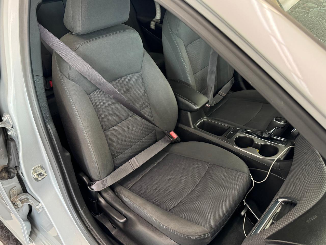 2017 Chevrolet Cruze LT+ApplePlay+Remote Start+New Tires+Brakes+Camera - Photo #21