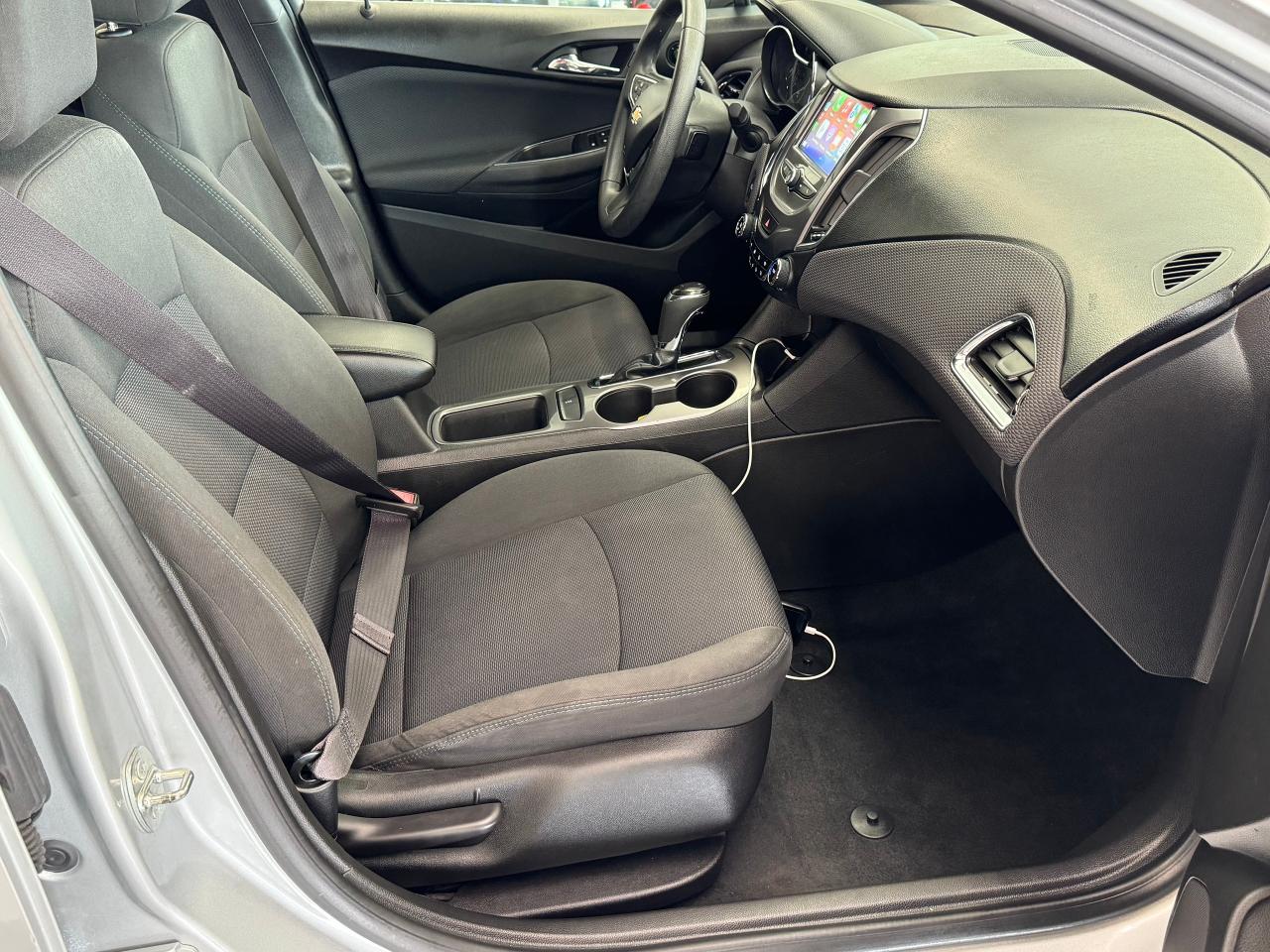 2017 Chevrolet Cruze LT+ApplePlay+Remote Start+New Tires+Brakes+Camera - Photo #20
