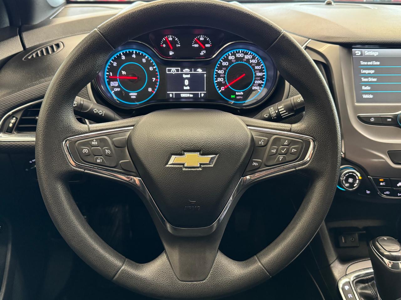 2017 Chevrolet Cruze LT+ApplePlay+Remote Start+New Tires+Brakes+Camera - Photo #9