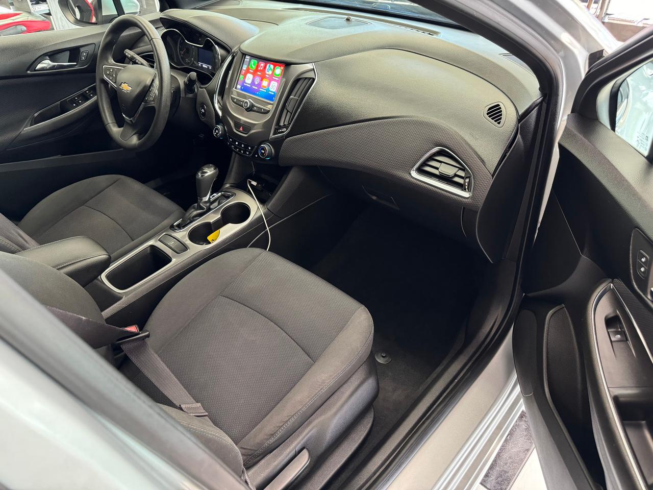 2017 Chevrolet Cruze LT+ApplePlay+Remote Start+New Tires+Brakes+Camera - Photo #19