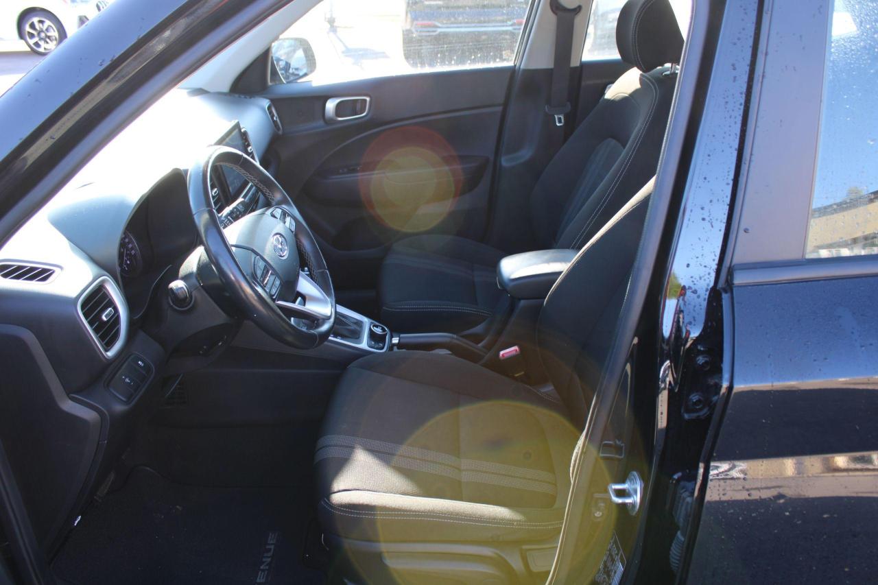 2021 Hyundai Venue Trend IVT - Photo #8