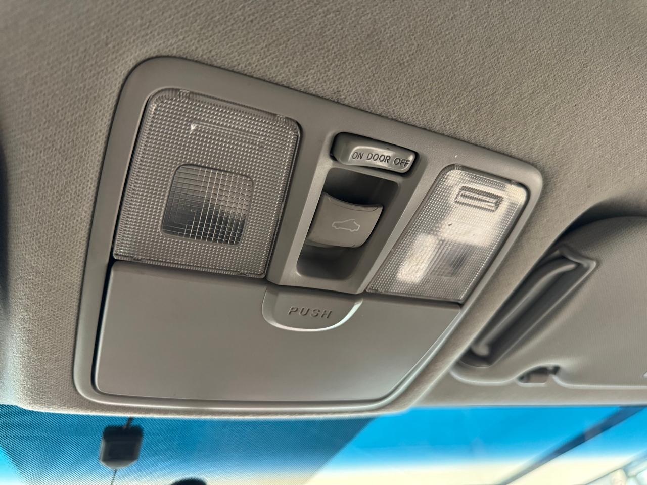 2014 Hyundai Elantra GLS+Sunroof+A/C+Camera+Heated Seats+Bluetooth - Photo #46