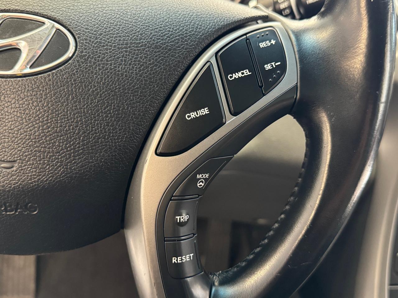 2014 Hyundai Elantra GLS+Sunroof+A/C+Camera+Heated Seats+Bluetooth Photo96