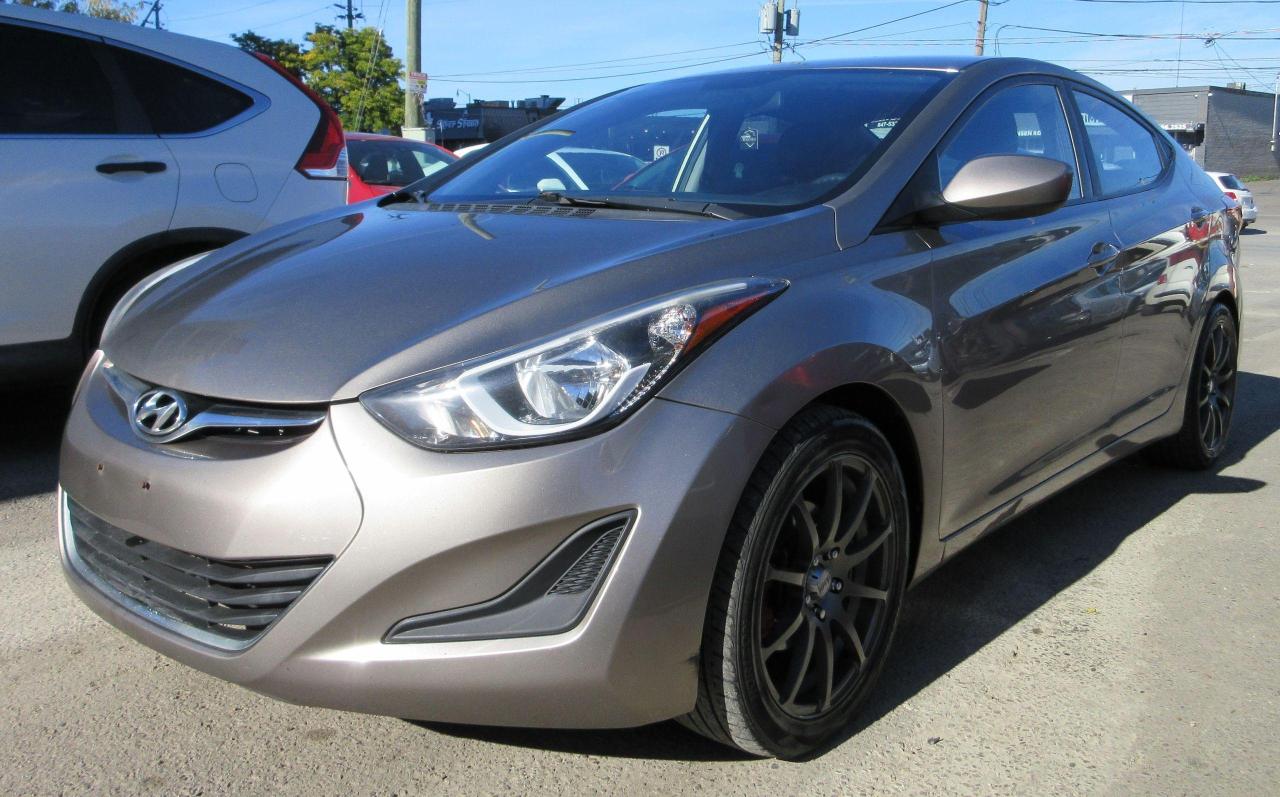 2015 Hyundai Elantra SE Photo3