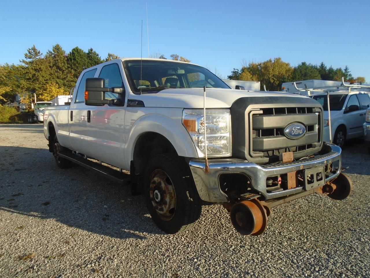 2015 Ford F-350 4WD Crew Cab 172  XL RAIL TRUCK - Photo #2