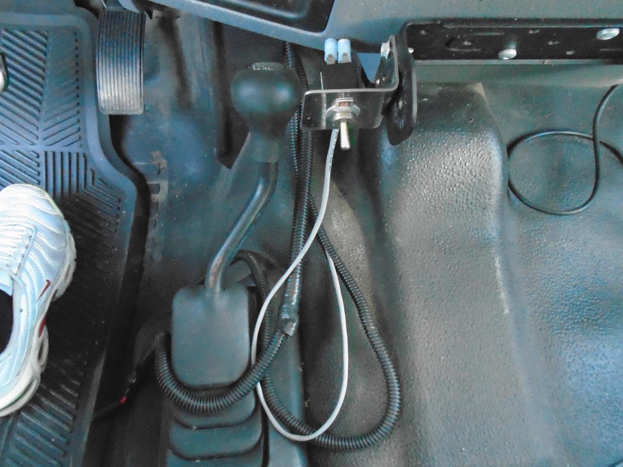 2015 Ford F-350 4WD Crew Cab 172  XL RAIL TRUCK - Photo #15