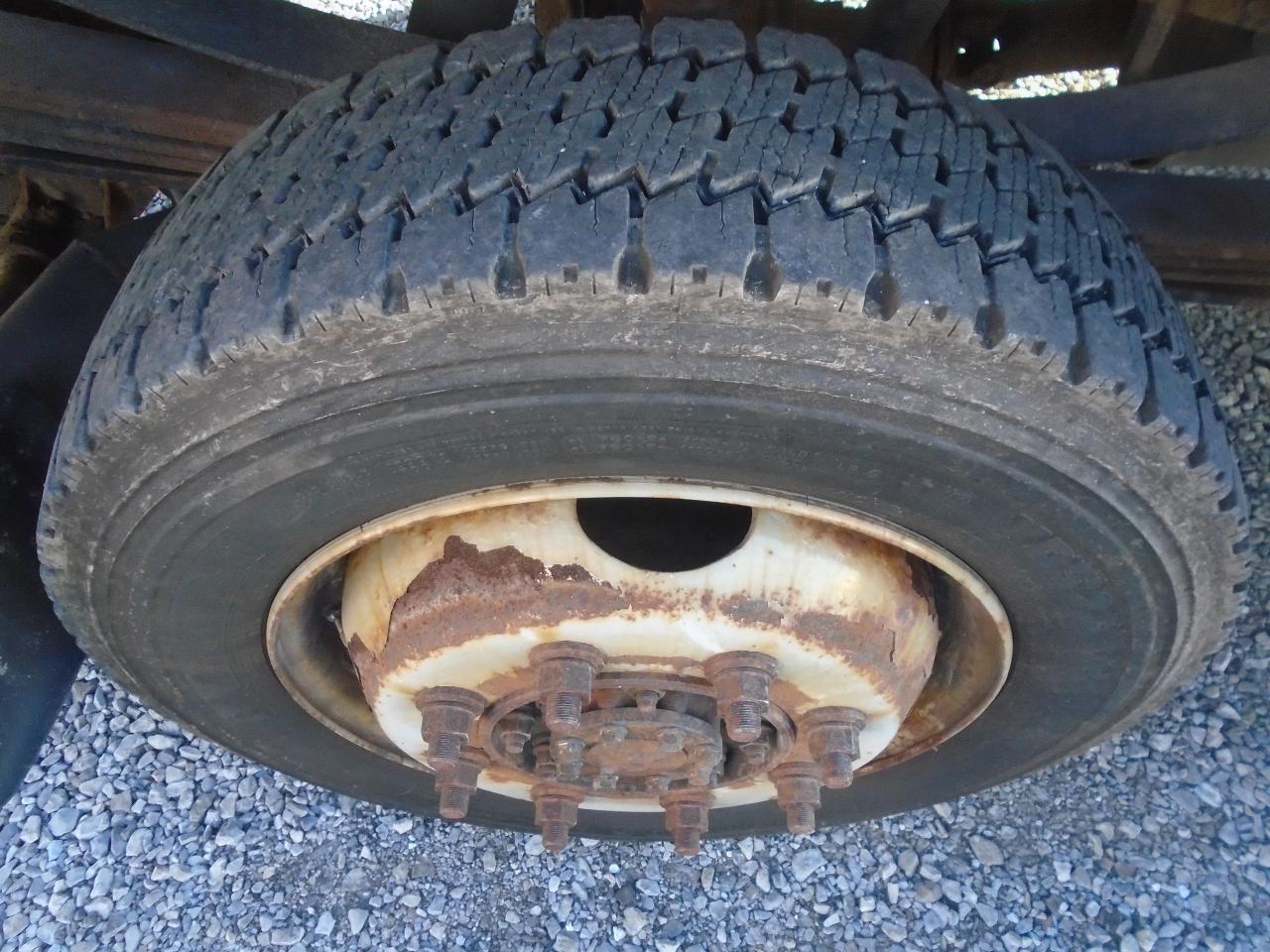 2015 Ford F-350 4WD Crew Cab 172  XL RAIL TRUCK - Photo #20