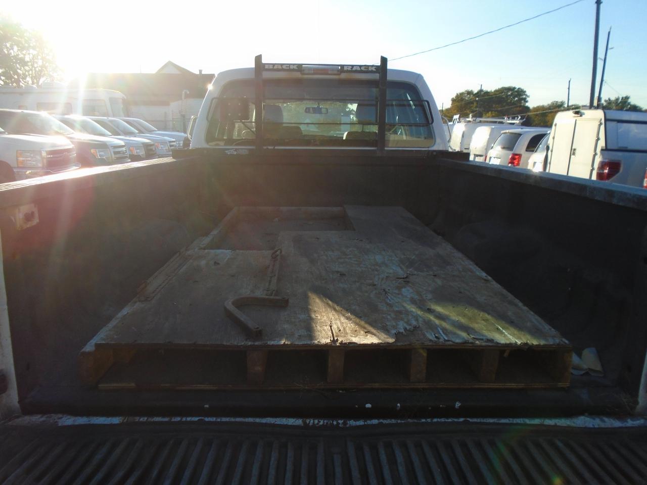 2015 Ford F-350 4WD Crew Cab 172  XL RAIL TRUCK - Photo #23