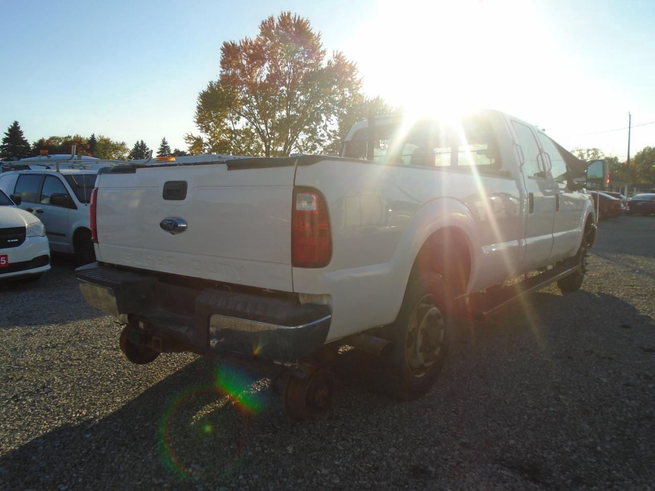 2015 Ford F-350 4WD Crew Cab 172  XL - Photo #8