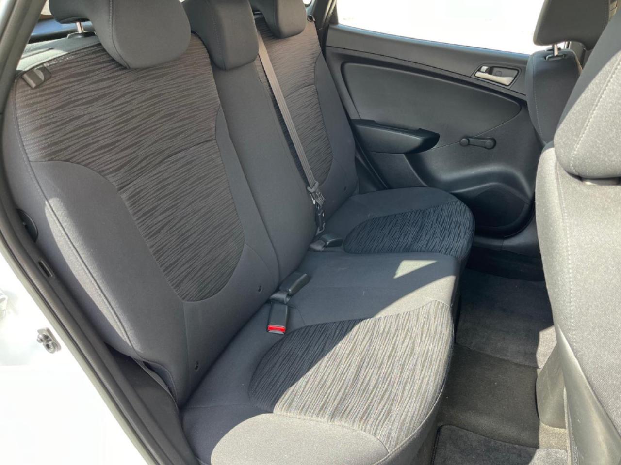 2016 Hyundai Accent LE | AM/FM | AC | USB / AUX - Photo #17