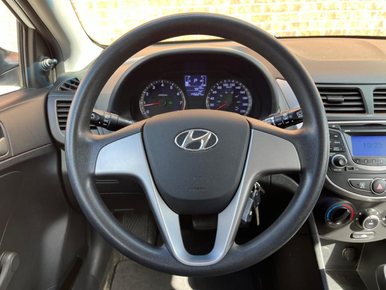 2016 Hyundai Accent LE | AM/FM | AC | USB / AUX - Photo #19