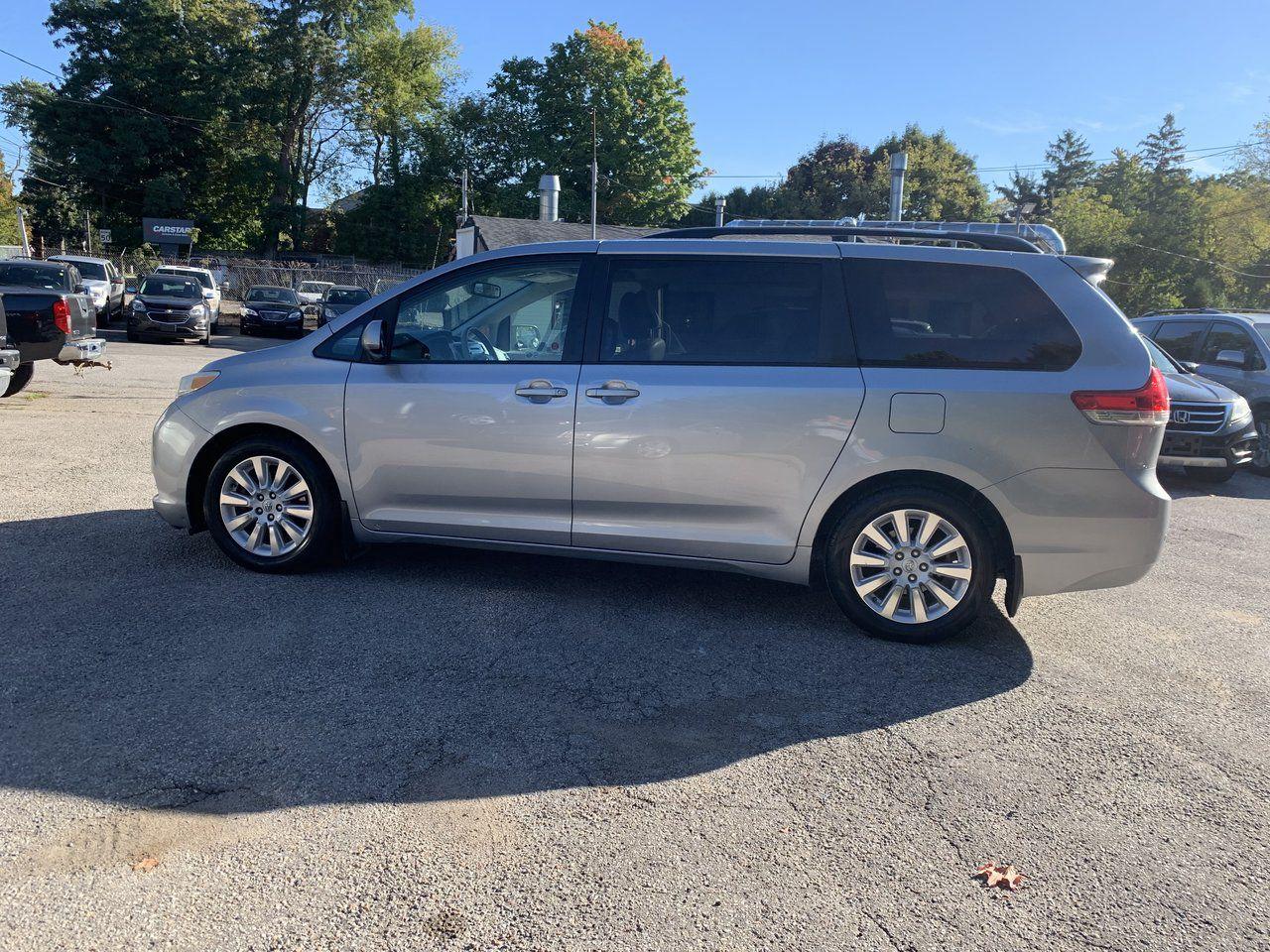 Used 2013 Toyota Sienna XLE for sale in Scarborough, ON