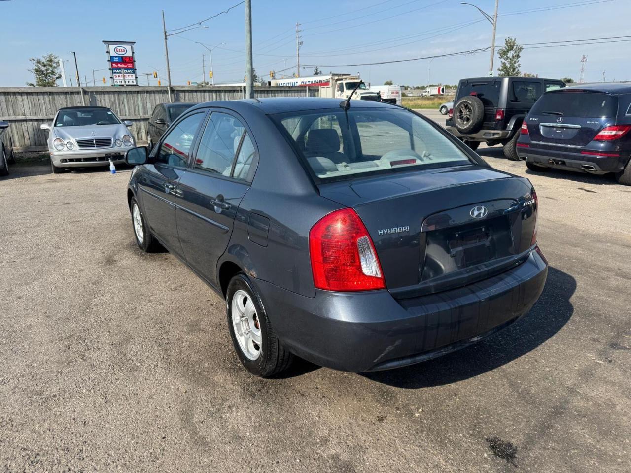 2010 Hyundai Accent GLS, NO ACCIDENTS, WELL SERVICED, ONLY 161KMS - Photo #3