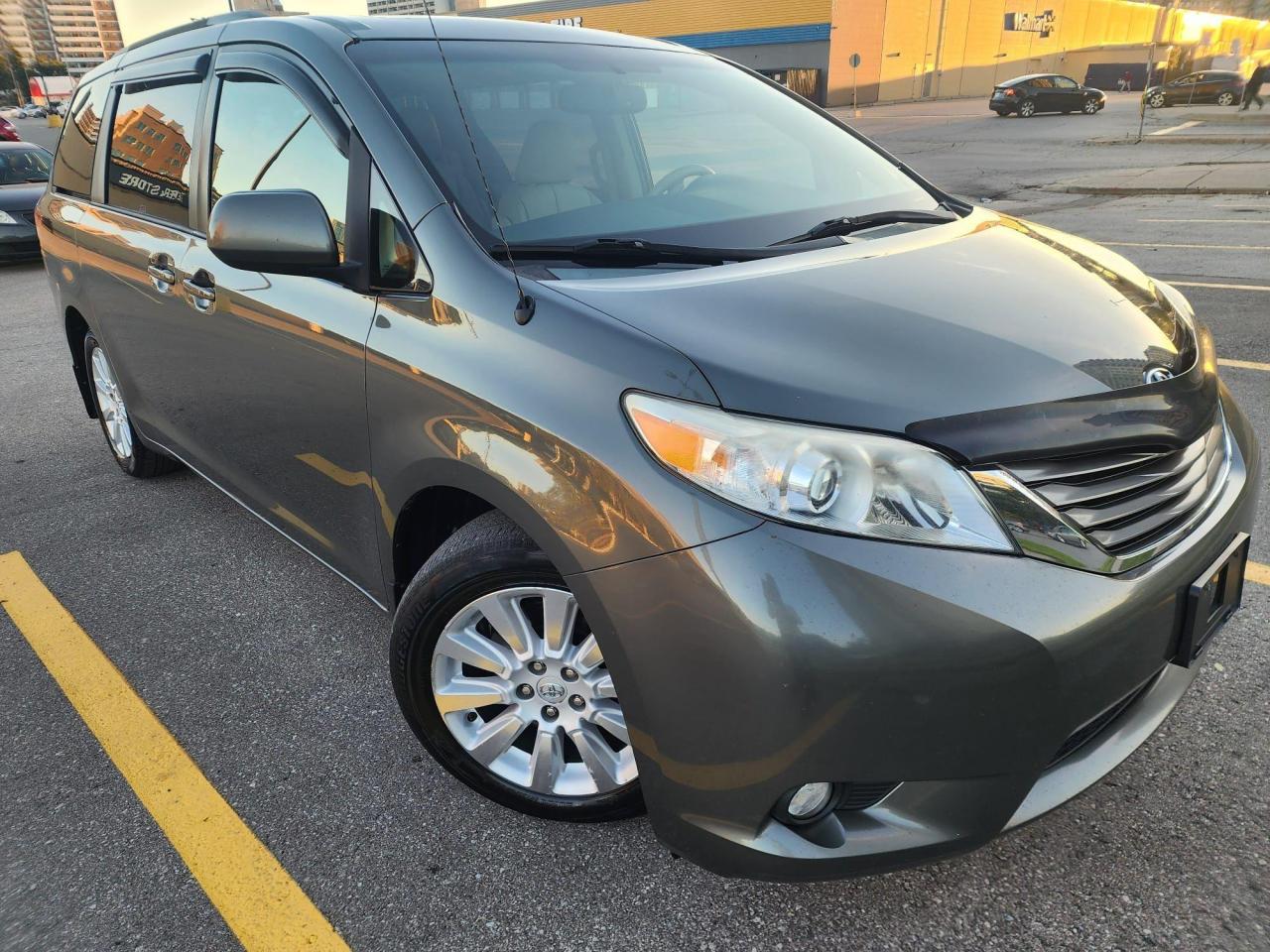 2012 Toyota Sienna 5dr V6 XLE 7-Pass AWD