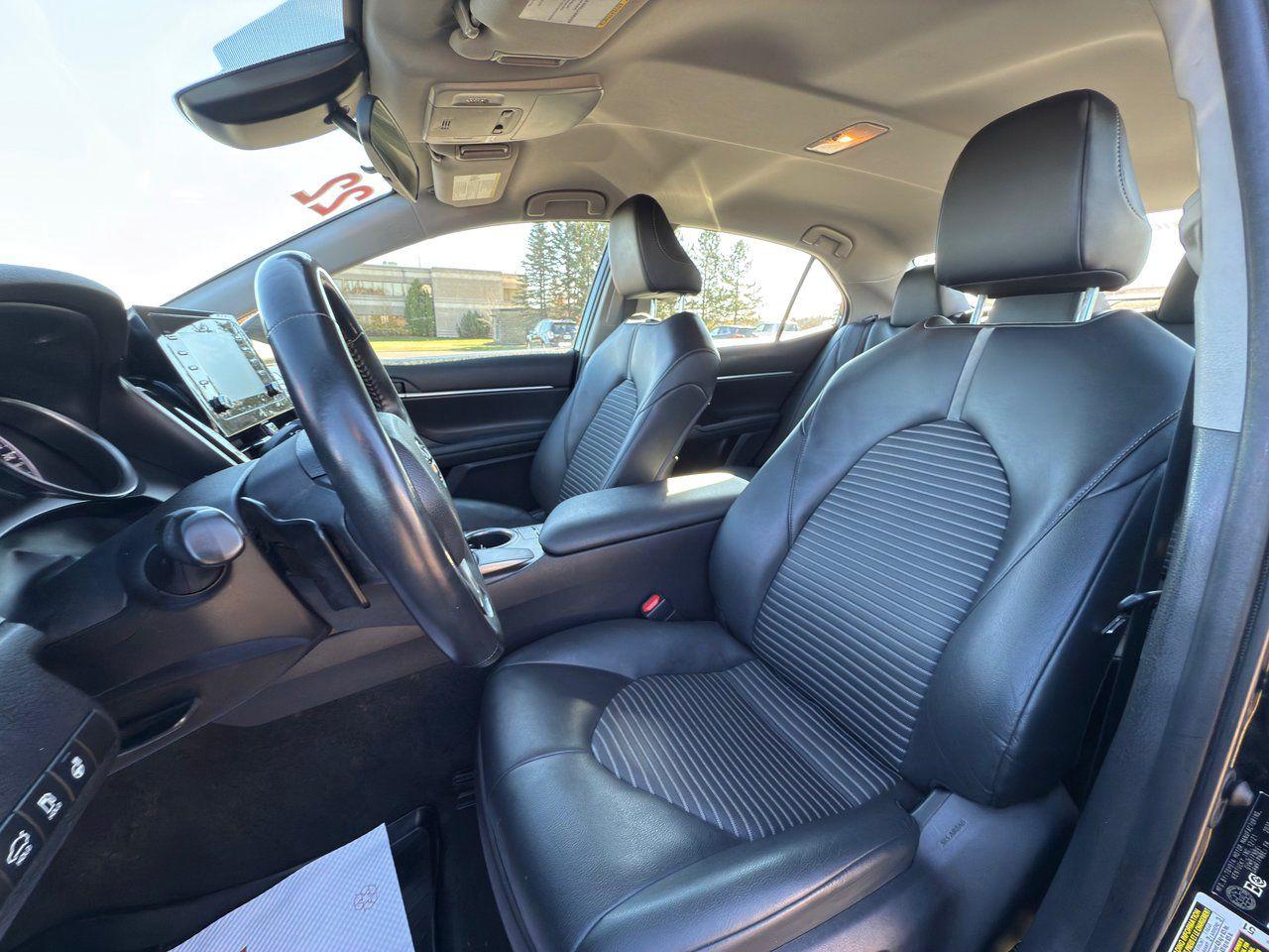 2022 Toyota Camry SE Photo