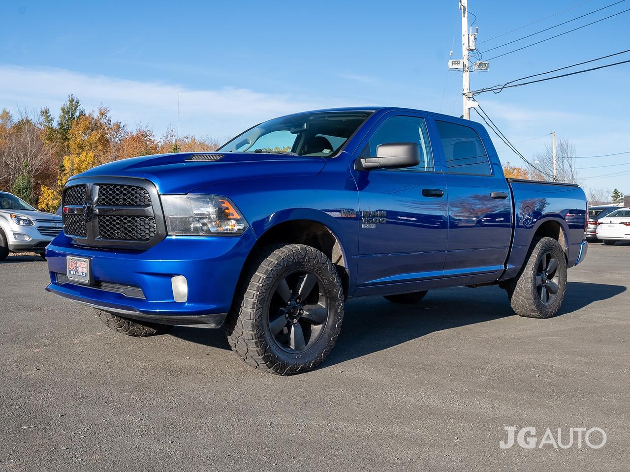 2019 RAM 1500 EXPRESS 4X4 CREW CAB 5'7" BOX