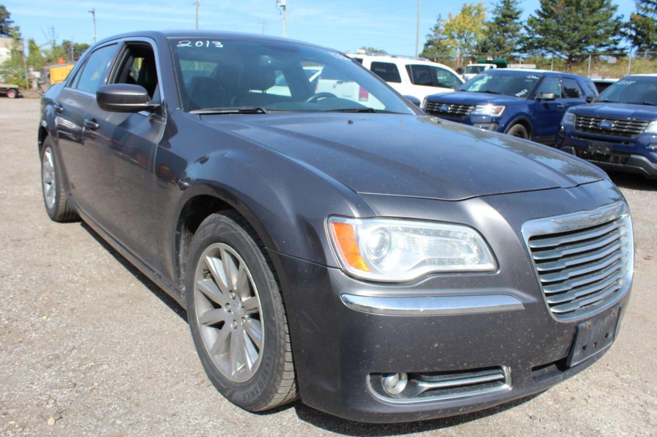 2013 Chrysler 300  Photo