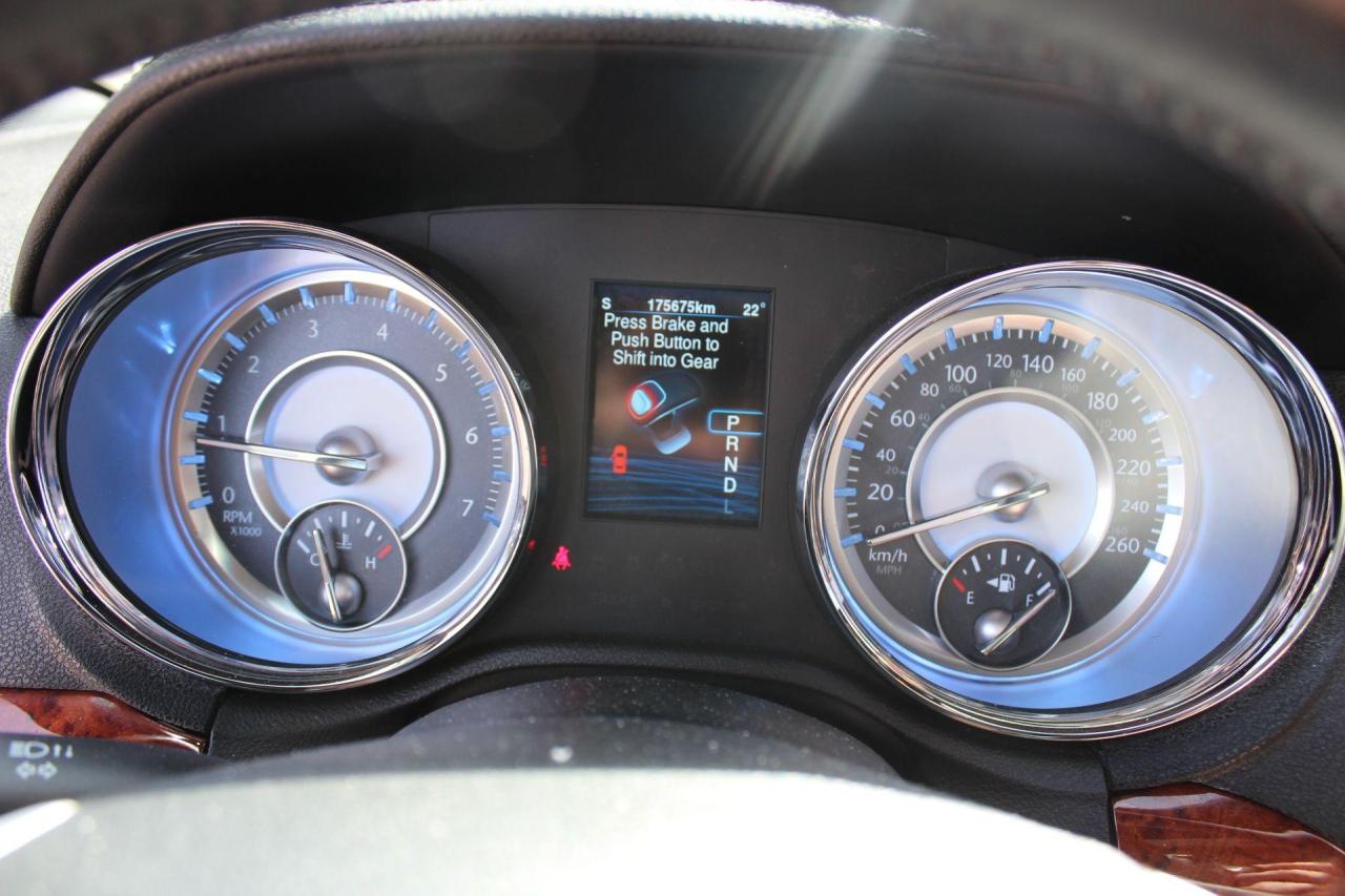 2013 Chrysler 300  Photo