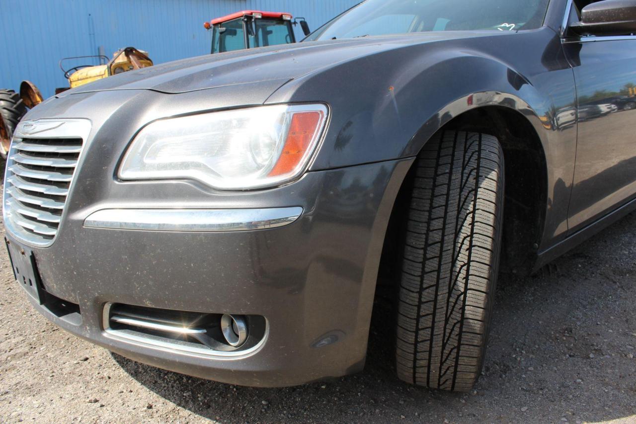 2013 Chrysler 300  Photo