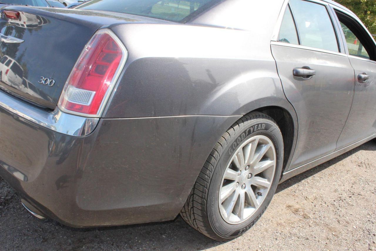 2013 Chrysler 300  Photo