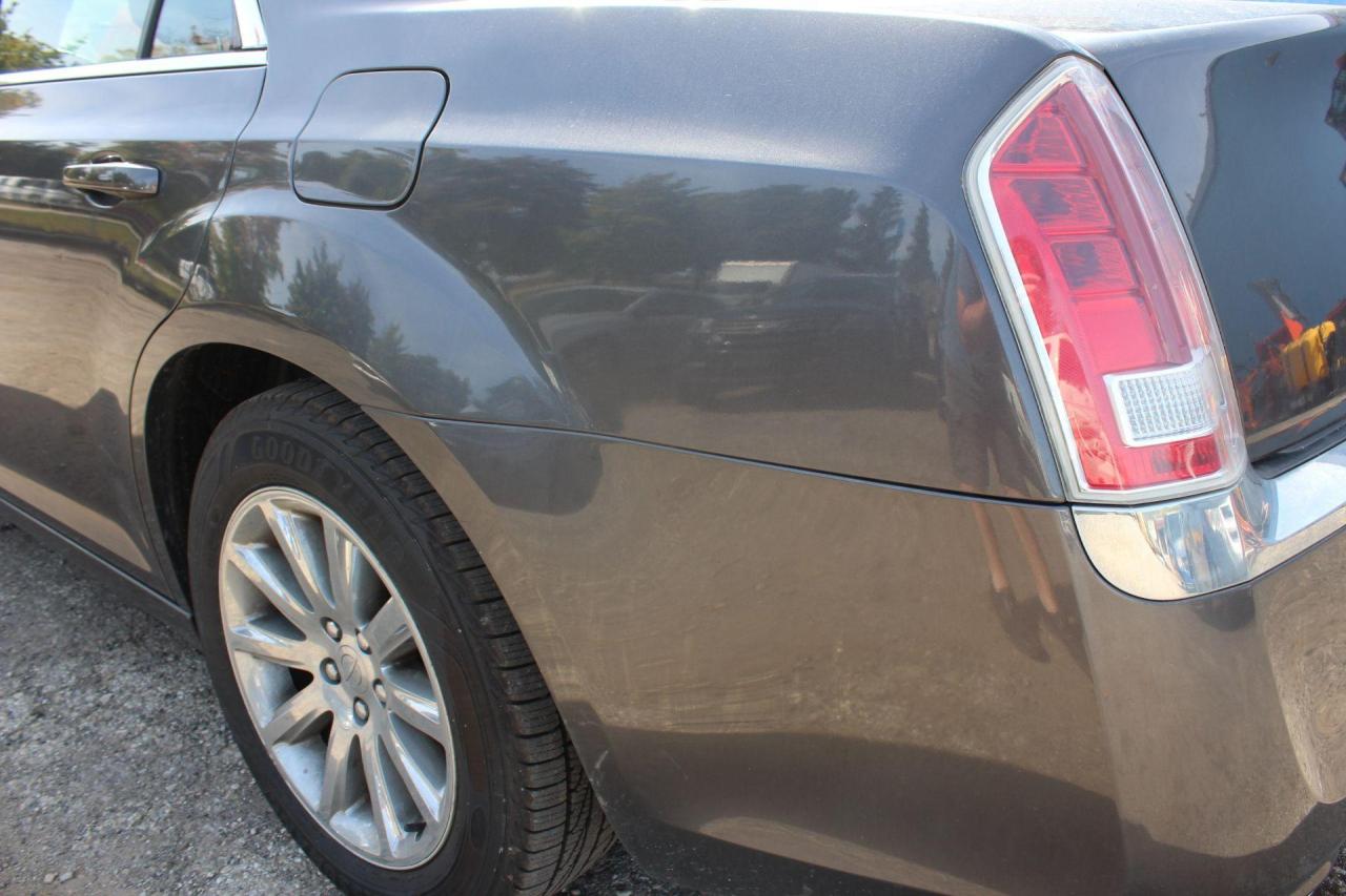 2013 Chrysler 300  Photo