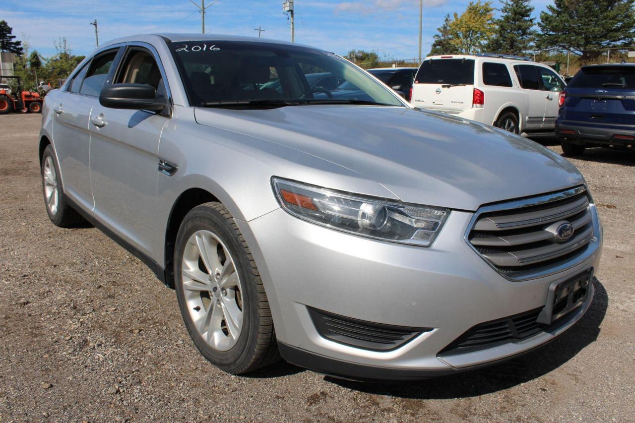 2016 Ford Taurus  Photo