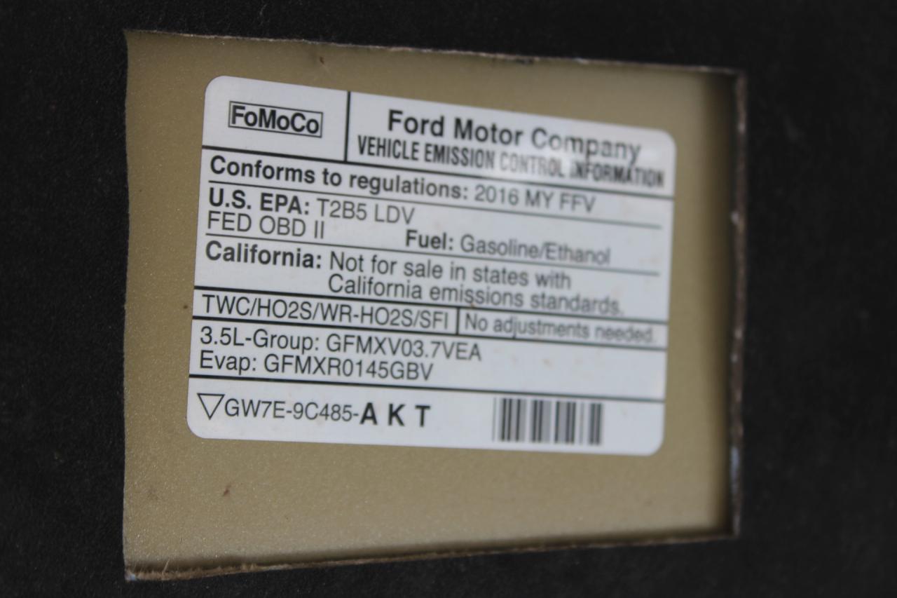 2016 Ford Taurus  Photo